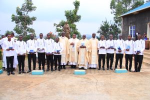 PREMIERE PROFESSION DES NOVICES SALESIENS DE DON BOSCO À RANGO (BUTARE)